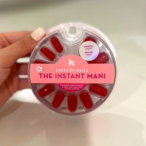 Olive & June Press On Nails